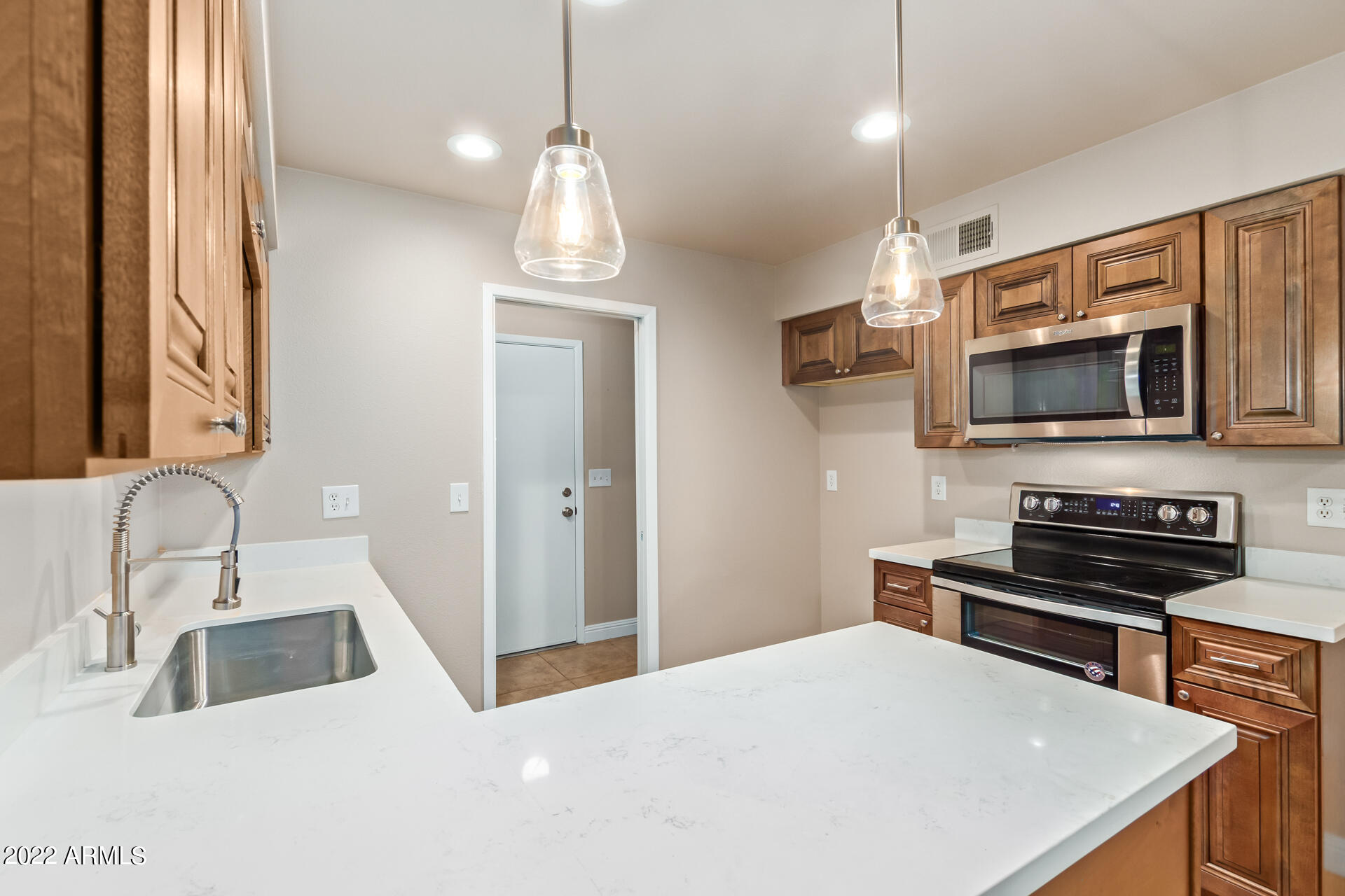 1840 East Inverness Avenue Mesa, AZ 85204 - Photo 10 of 25 Kitchen