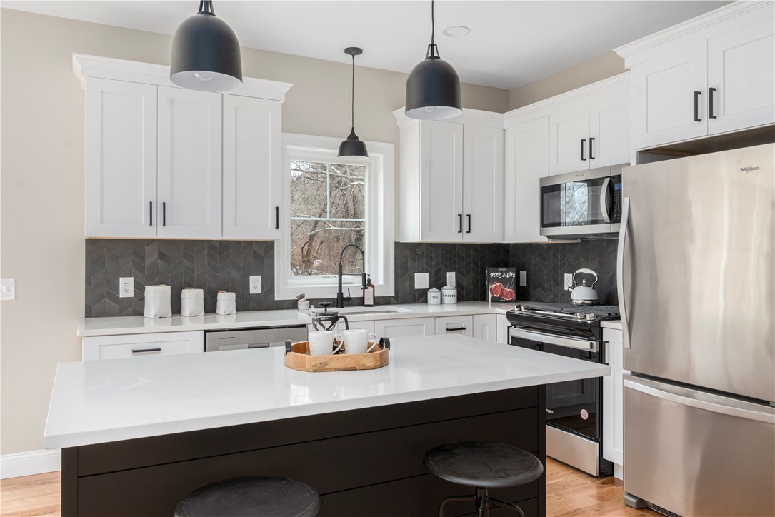 81 Ninigret Road Narragansett, RI 02882 - Photo 4 of 29