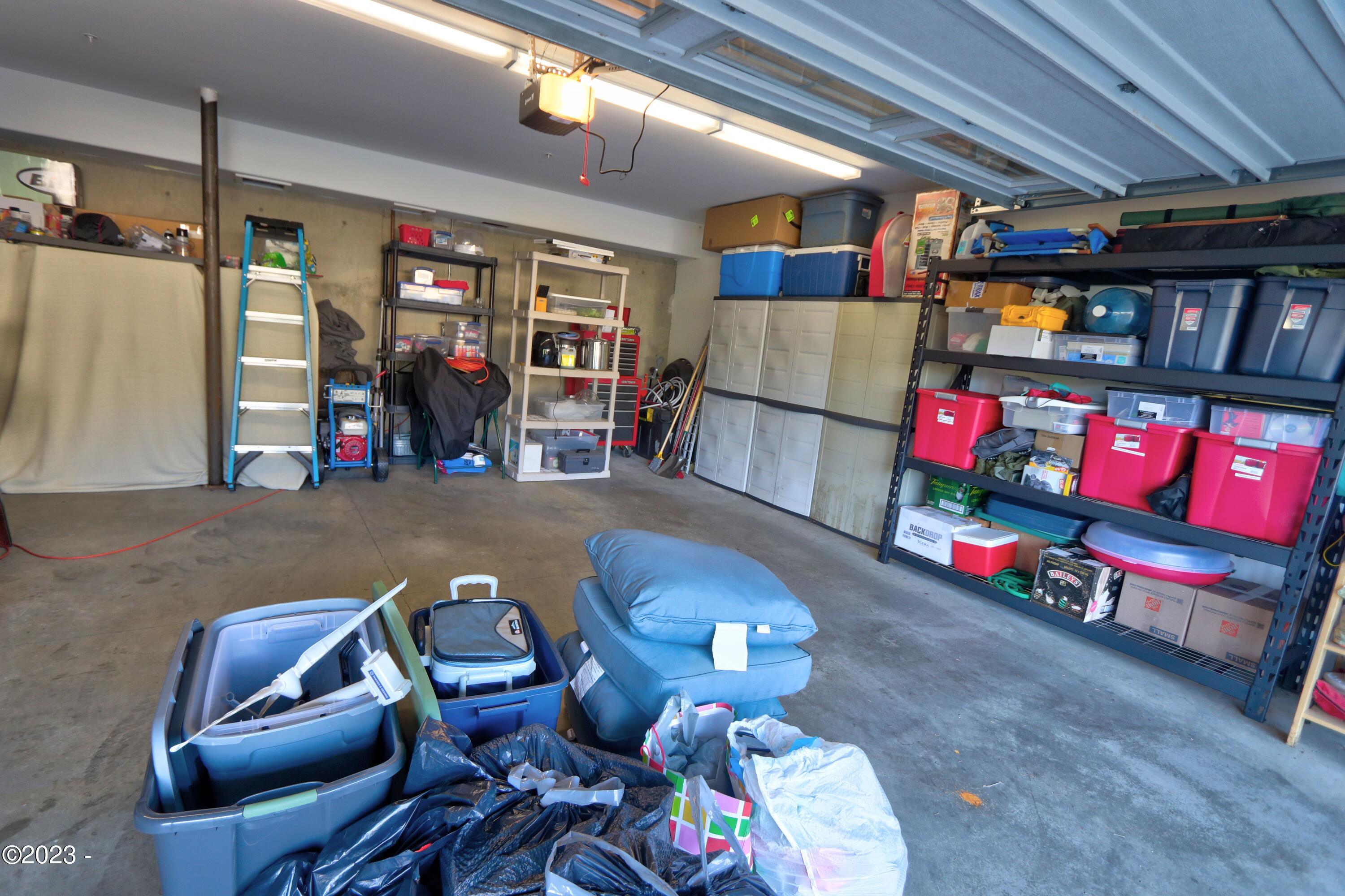 2910 Southwest Brant Street Newport, OR 97366 - Photo 26 of 33 IMG_6738_39_40