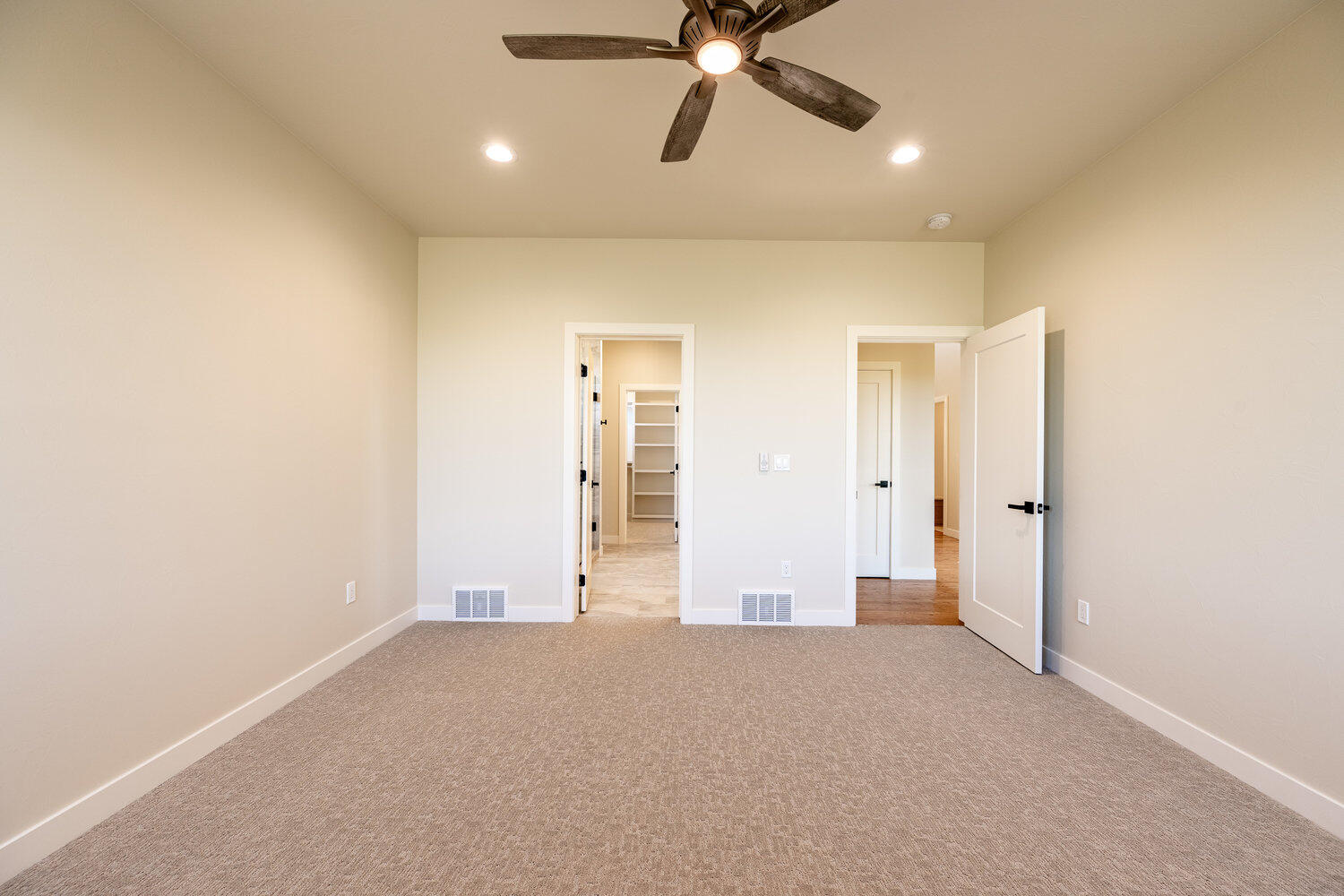 21 Wishbone Way Sheridan, WY 82801 - Photo 30 of 52 Master bedroom