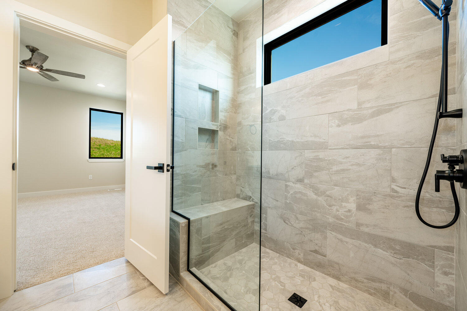 21 Wishbone Way Sheridan, WY 82801 - Photo 32 of 52 master shower