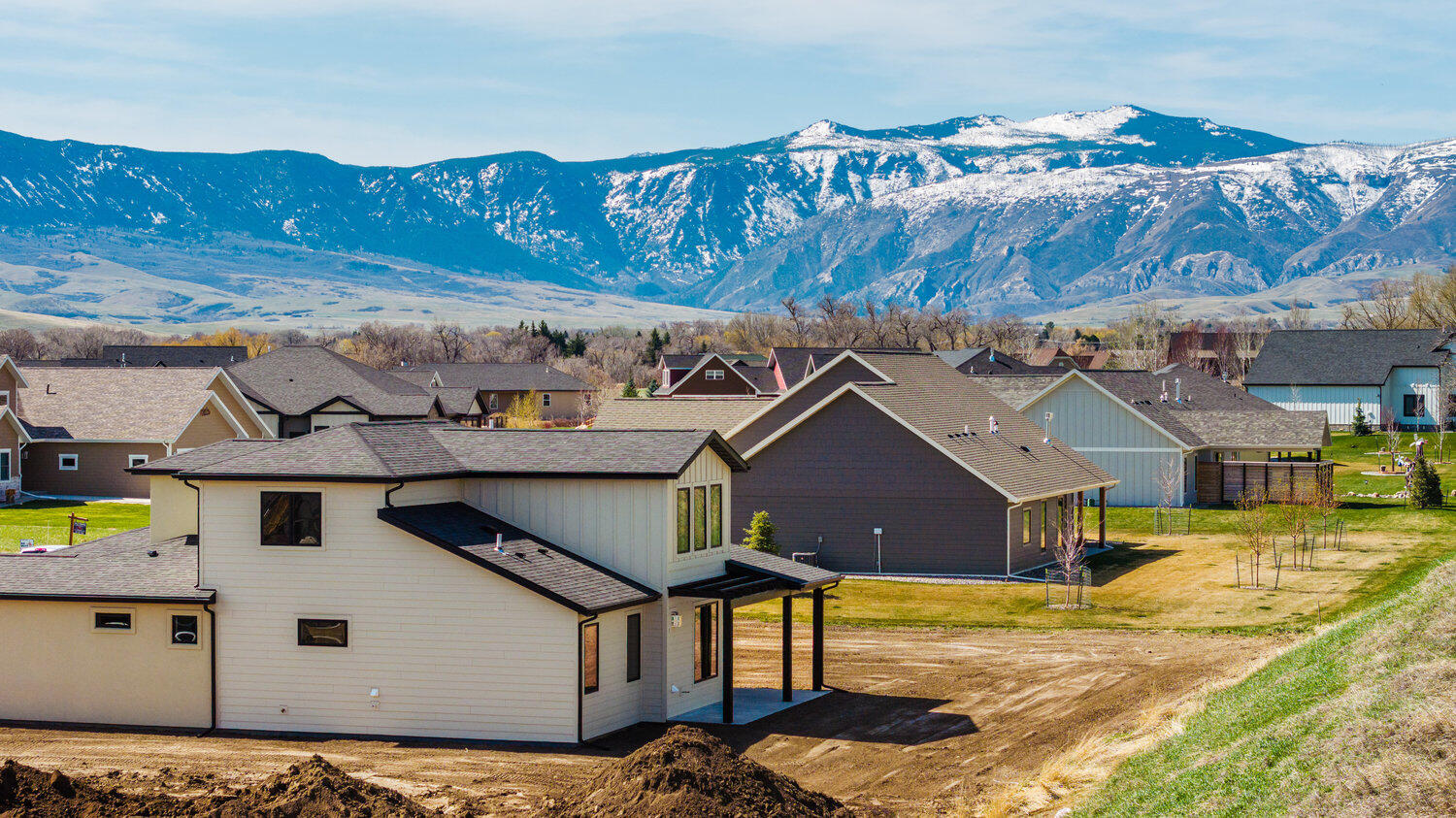 21 Wishbone Way Sheridan, WY 82801 - Photo 4 of 52 side view