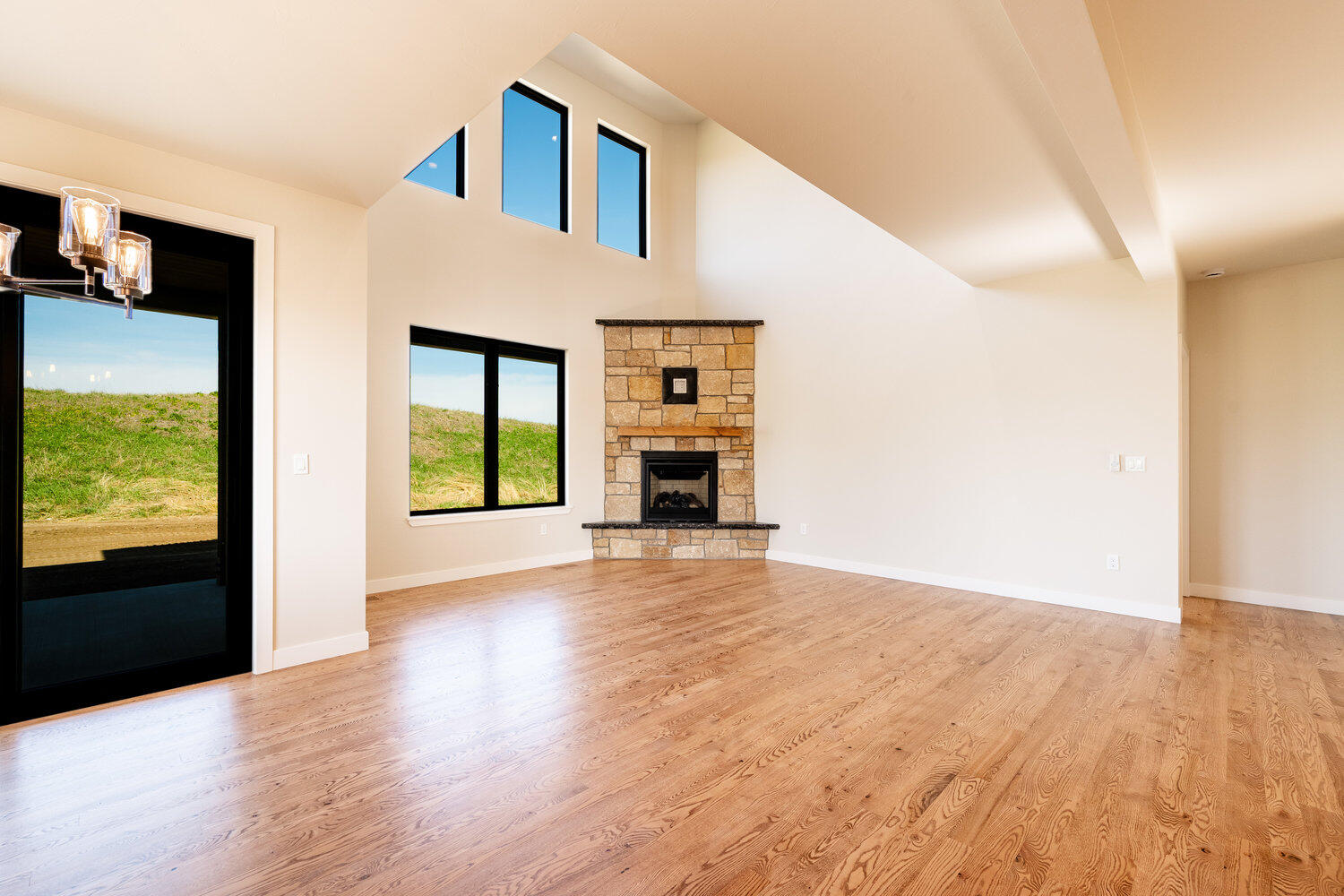 21 Wishbone Way Sheridan, WY 82801 - Photo 7 of 52 great room