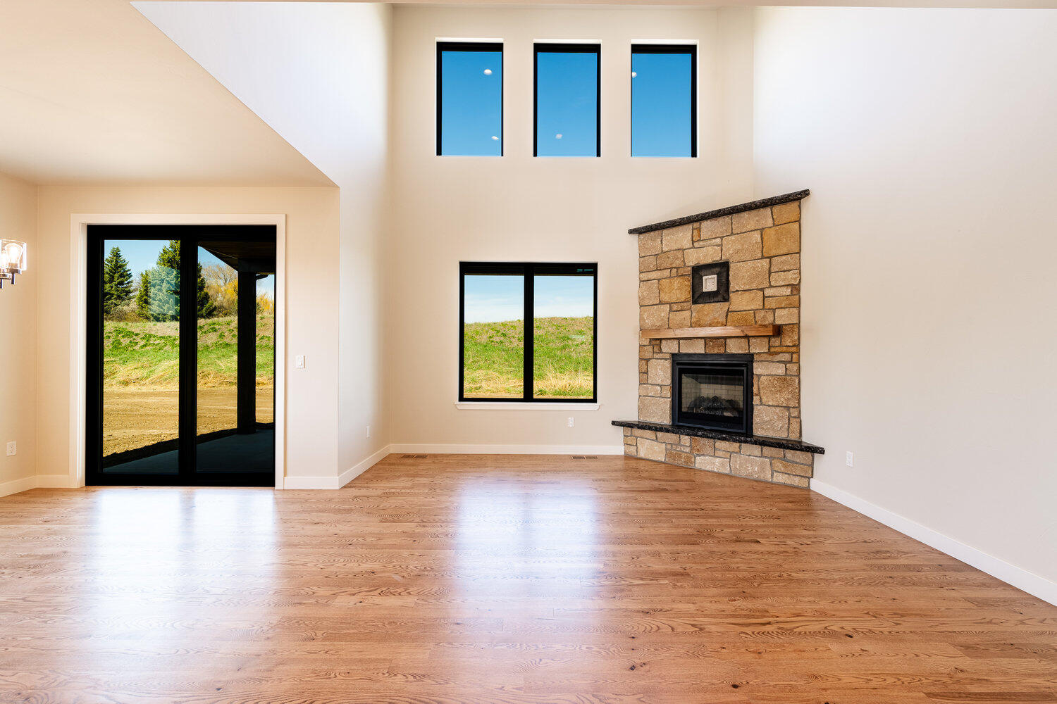 21 Wishbone Way Sheridan, WY 82801 - Photo 8 of 52 great room