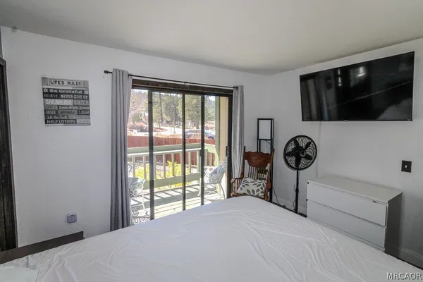 $1,600 | 760 Blue Jay Road, Unit 10, Big Bear Lake, CA 92315