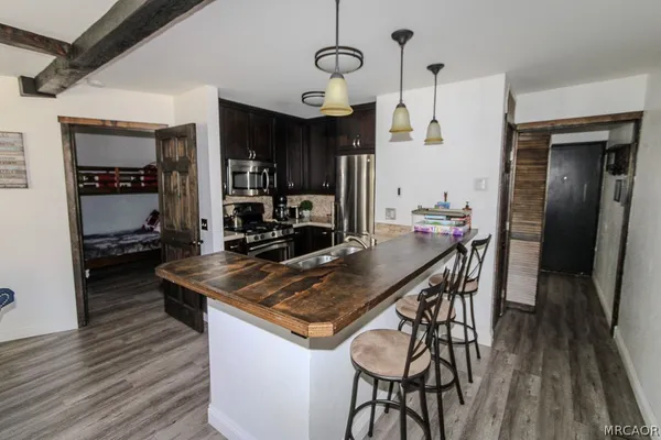 $1,600 | 760 Blue Jay Road, Unit 10, Big Bear Lake, CA 92315