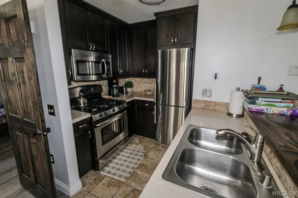 $1,600 | 760 Blue Jay Road, Unit 10, Big Bear Lake, CA 92315