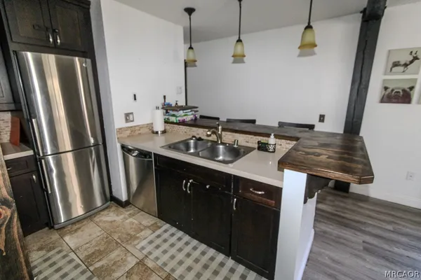 $1,600 | 760 Blue Jay Road, Unit 10, Big Bear Lake, CA 92315