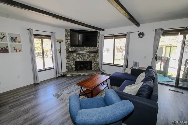 $1,600 | 760 Blue Jay Road, Unit 10, Big Bear Lake, CA 92315