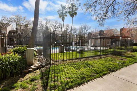 $240,000 | 1019 Dornajo Way, Unit 225, Sacramento, CA 95825