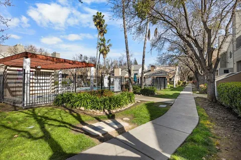 $240,000 | 1019 Dornajo Way, Unit 225, Sacramento, CA 95825