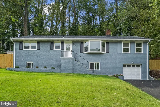 $4,200 | 5822 Brookview Drive, Alexandria, VA 22310