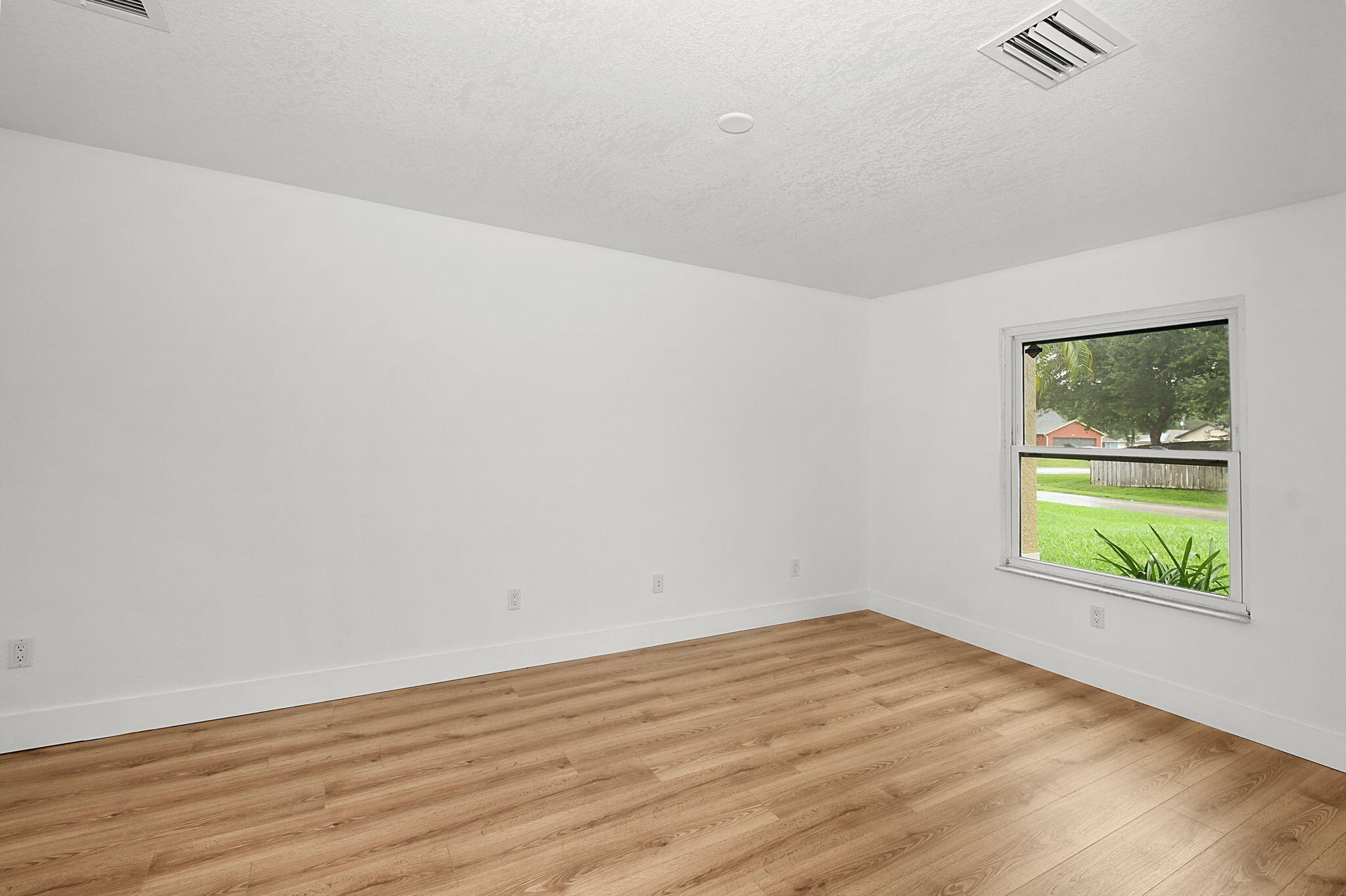 526 Southwest Dairy Road Port St. Lucie, FL 34953 - Photo 17 of 38 24-web-or-mls-750_7970