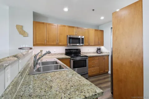 $599,900 | 427 Ninth Avenue, Unit 504, San Diego, CA 92101