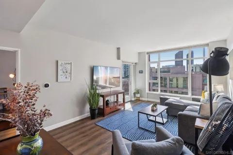 $599,900 | 427 Ninth Avenue, Unit 504, San Diego, CA 92101