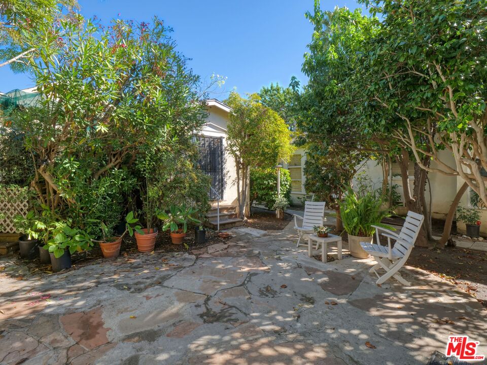 814 3rd Street Santa Monica, CA 90403 - Photo 11 of 11 a view of a outdoor space