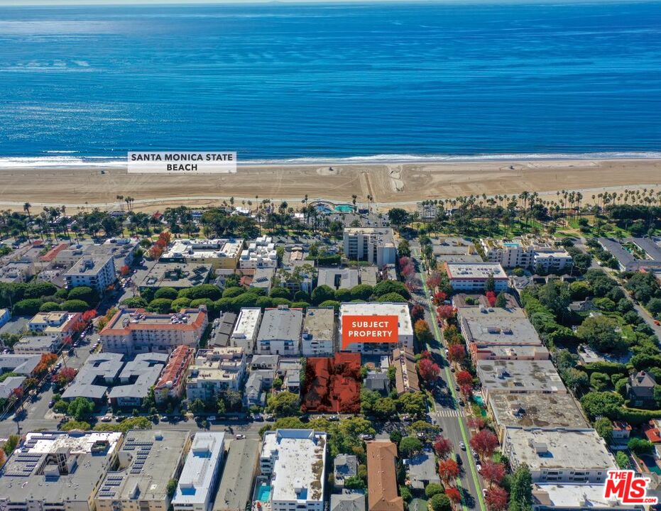 814 3rd Street Santa Monica, CA 90403 - Photo 3 of 11 a view of a city