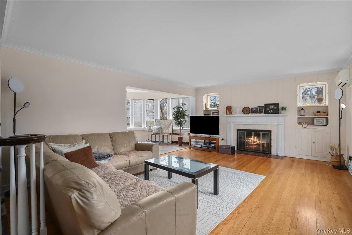 10 Madison Road Scarsdale, NY 10583 - Photo 3 of 31