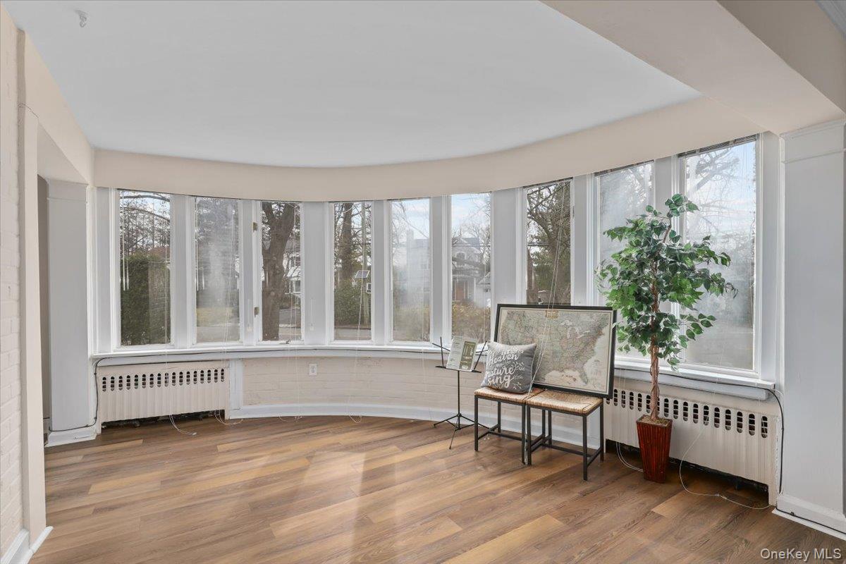10 Madison Road Scarsdale, NY 10583 - Photo 5 of 31 Sun room.