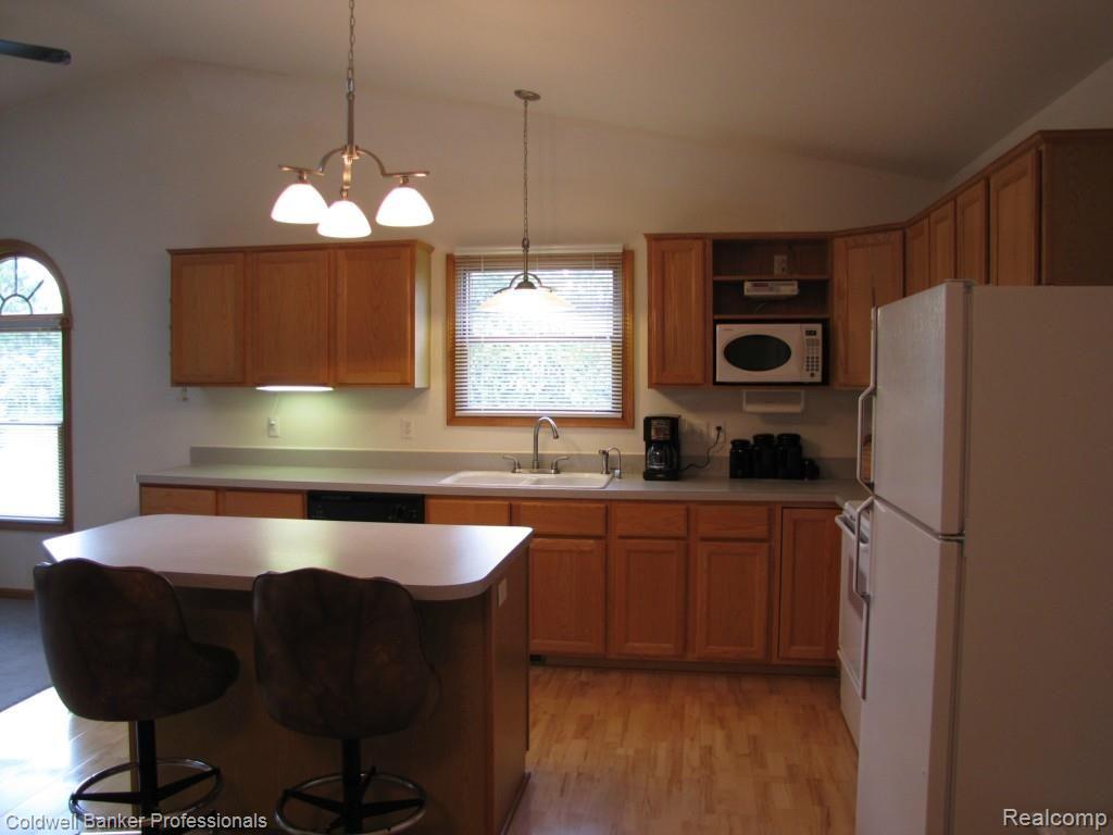9135 Ray Road Gaines, MI 48436 - Photo 6 of 40
