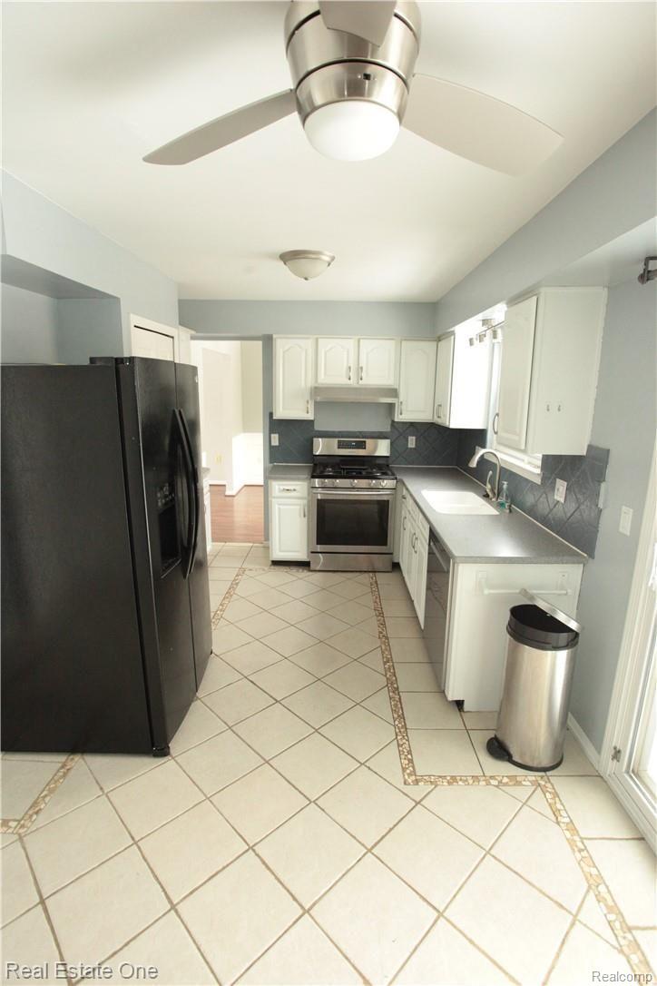 44992 Prestbury Road Canton, MI 48187 - Photo 15 of 41 C00000307.JPG