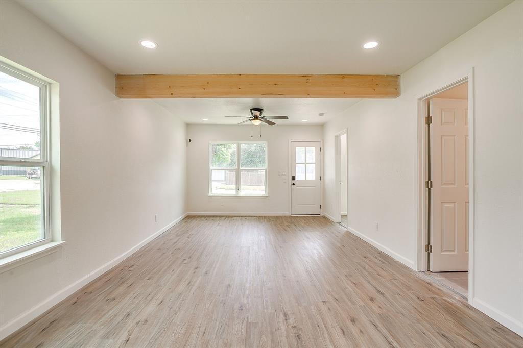 508 Virginia Street Graham, TX 76450 - Photo 4 of 19