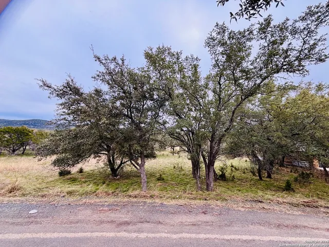 $150,000 | 31 Tequila Sunrise, Concan, TX 78838