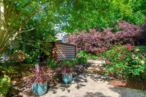 $1,569,000 | 3696 Newbury Court, Santa Rosa, CA 95404