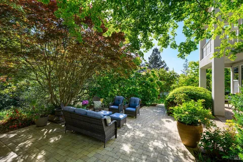$1,569,000 | 3696 Newbury Court, Santa Rosa, CA 95404
