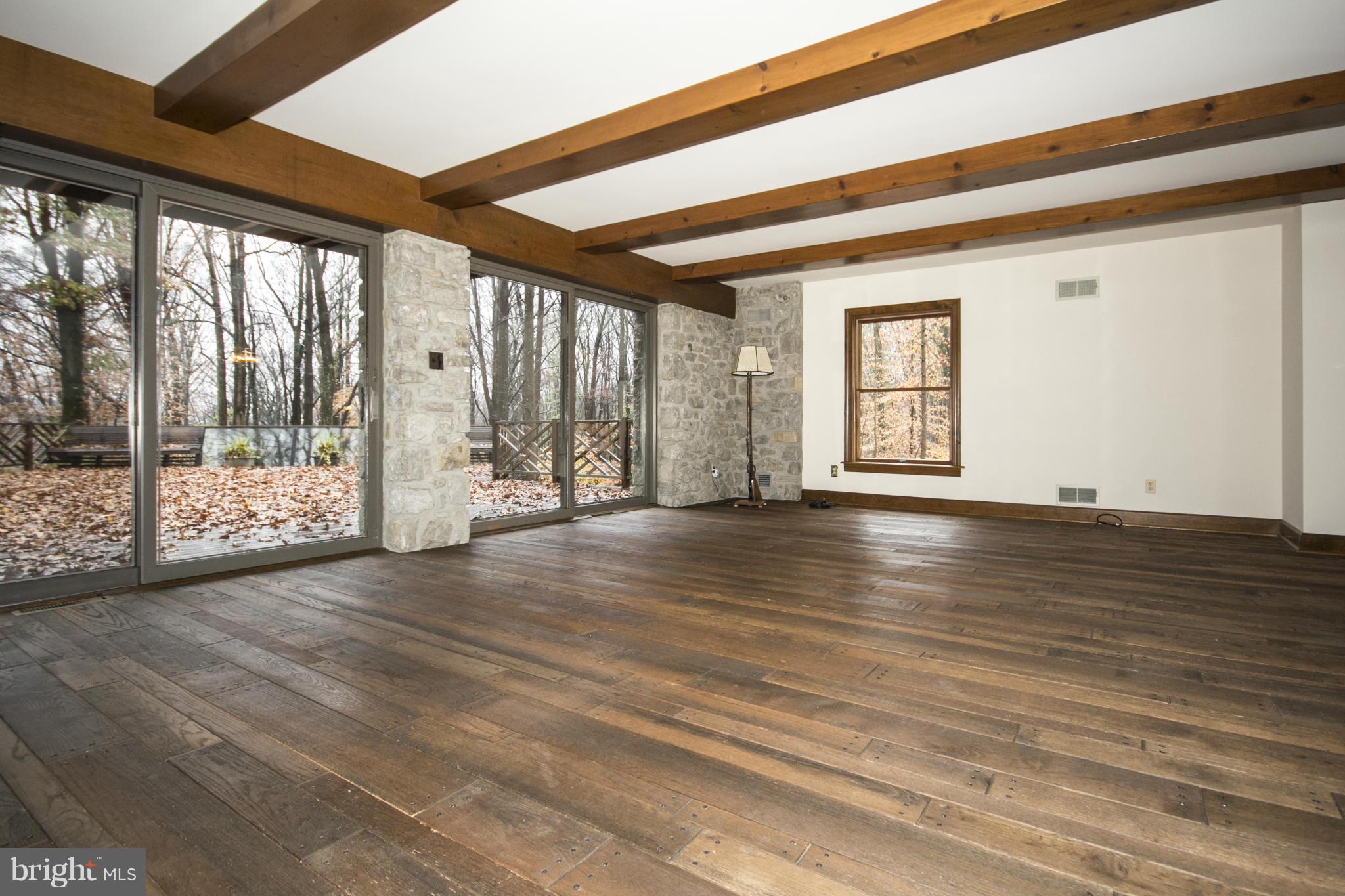 12895 Eagles View Road Phoenix, MD 21131 - Photo 7 of 26 Beamed Ceilings