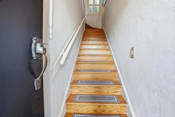 a view of entryway