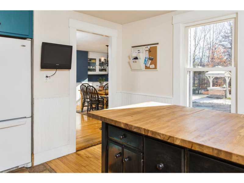 254 Blackstrap Road Falmouth, ME 04105 - Photo 8 of 34 Kitchen.