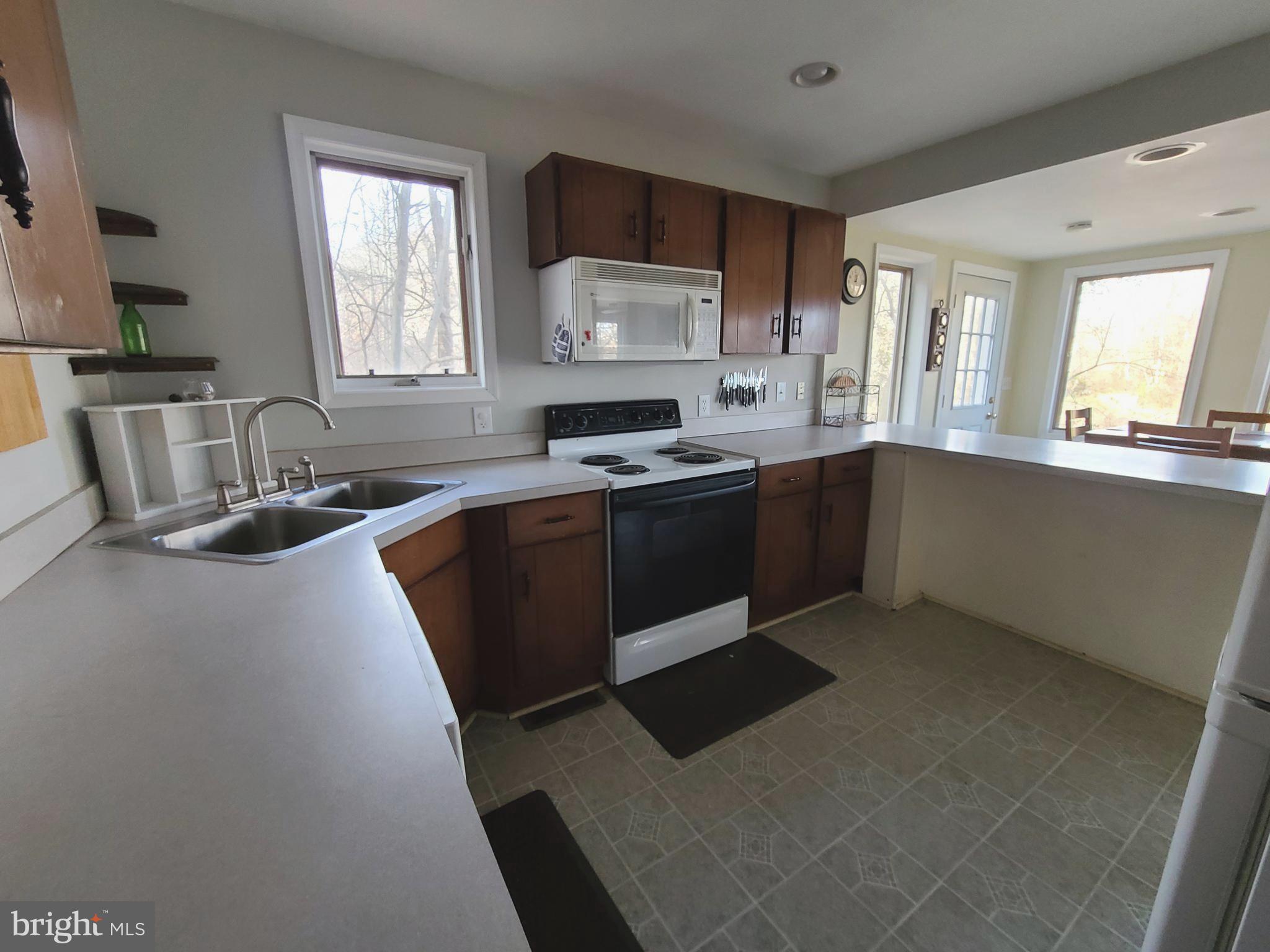 1122 Cold Cabin Road Delta, PA 17314 - Photo 5 of 24 Gallery Image 5