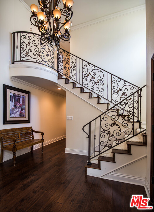 4348 Roxbury Street Simi Valley, CA 93063 - Photo 2 of 25