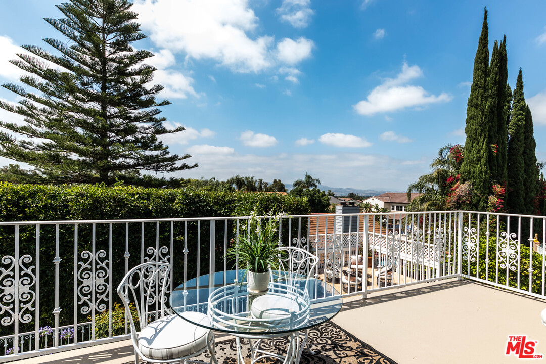 4348 Roxbury Street Simi Valley, CA 93063 - Photo 13 of 25
