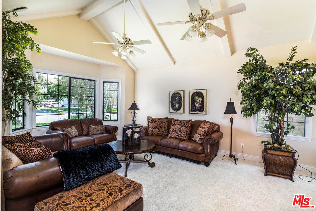 4348 Roxbury Street Simi Valley, CA 93063 - Photo 3 of 25