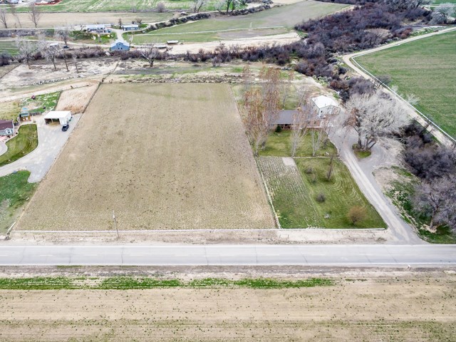 1677 L Road Fruita, CO 81521 - Photo 41 of 42 a view of a yard