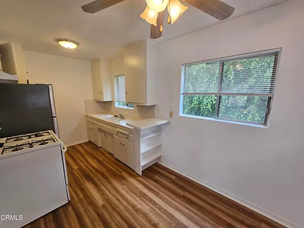 $2,400 | 12246 Oxnard Street, Unit 2, Los Angeles, CA 91606