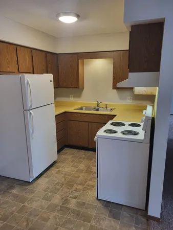 $830 | 124 4th Avenue, Unit 8, Miltona, MN 56354