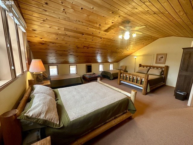 43174 Cupper Creek Road Kimberly, OR 97848 - Photo 12 of 48 a bed sitting in a room next to a lamp