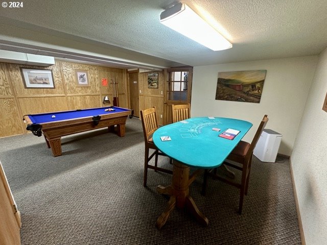 43174 Cupper Creek Road Kimberly, OR 97848 - Photo 19 of 48 a living room with furniture pool table and a window