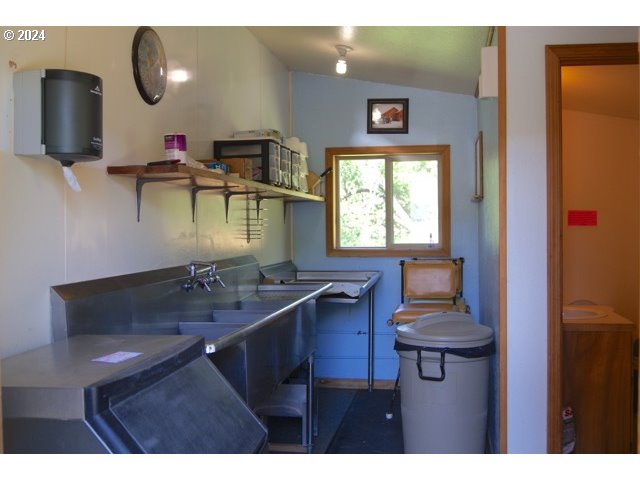 43174 Cupper Creek Road Kimberly, OR 97848 - Photo 24 of 48 a kitchen with sink and window