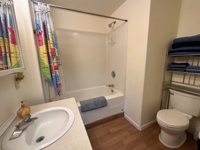 43174 Cupper Creek Road Kimberly, OR 97848 - Photo 34 of 48 a bathroom with a sink toilet and shower