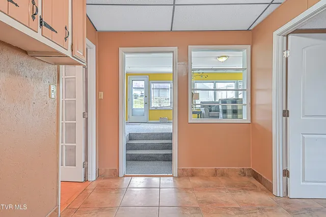 $2,300 | 288 Robin Circle, Unit 7, Bristol, VA 24202