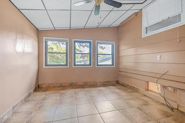 $2,300 | 288 Robin Circle, Unit 7, Bristol, VA 24202