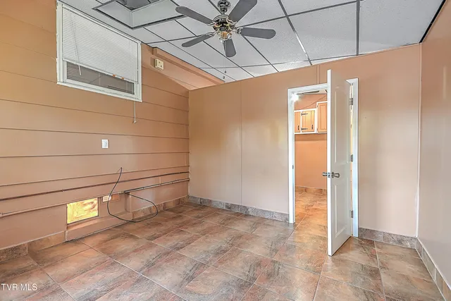 $2,300 | 288 Robin Circle, Unit 7, Bristol, VA 24202