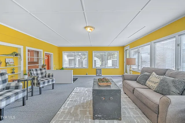 $2,300 | 288 Robin Circle, Unit 7, Bristol, VA 24202