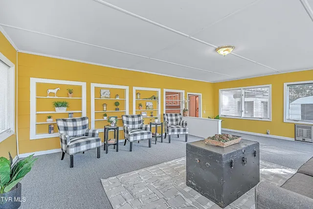 $2,300 | 288 Robin Circle, Unit 7, Bristol, VA 24202