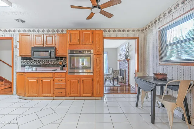 $2,300 | 288 Robin Circle, Unit 7, Bristol, VA 24202