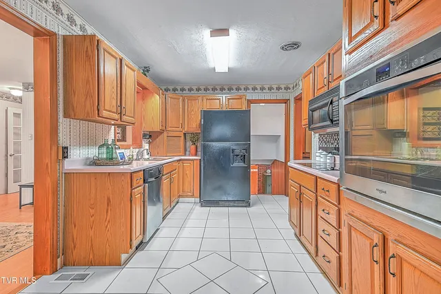 $2,300 | 288 Robin Circle, Unit 7, Bristol, VA 24202